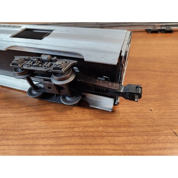 Vintage 1960 Lionel Lines Railway Express Agency #2530 Baggage Car - Picture 13 of 16